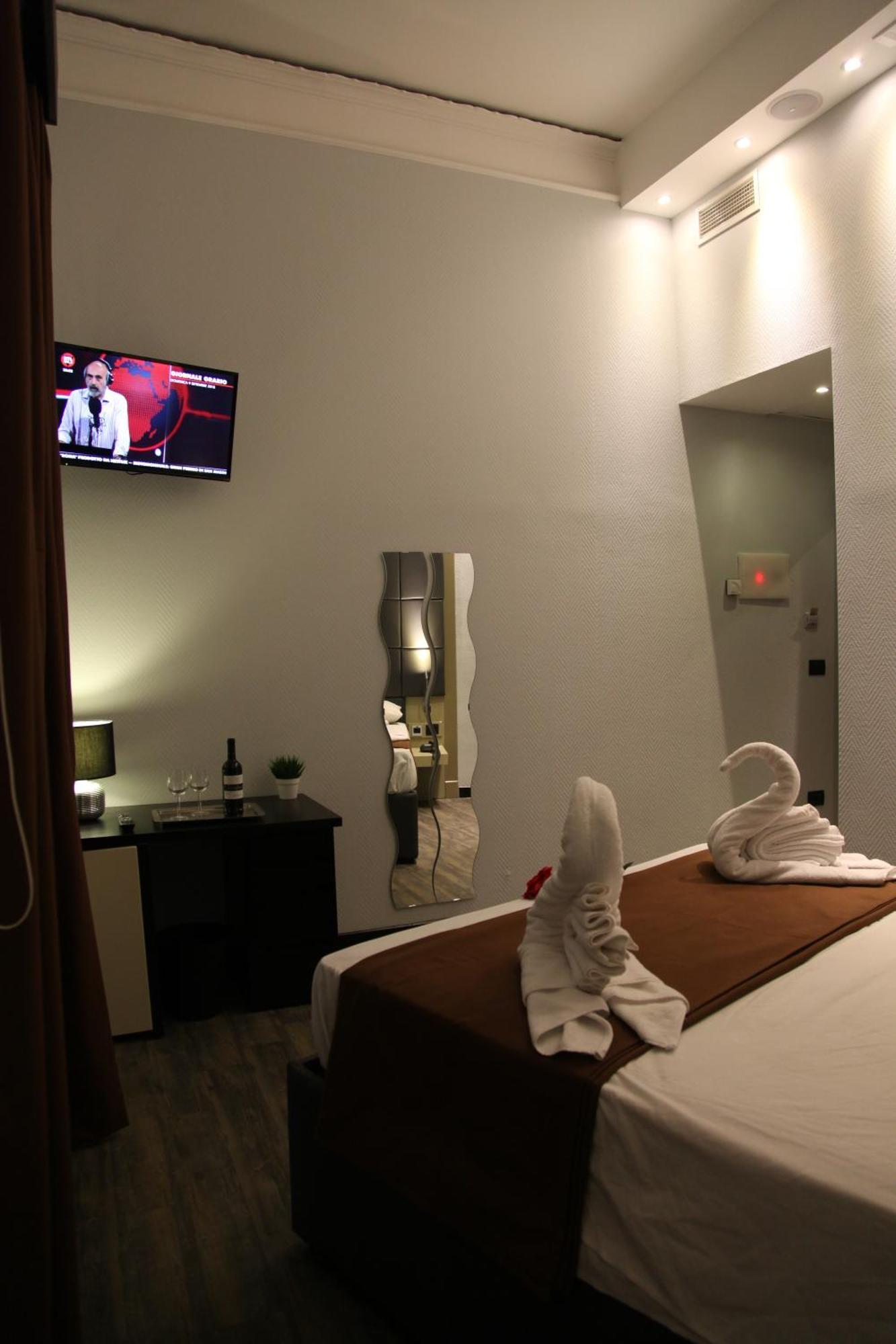 Dolce Vita Rooms Naples Extérieur photo