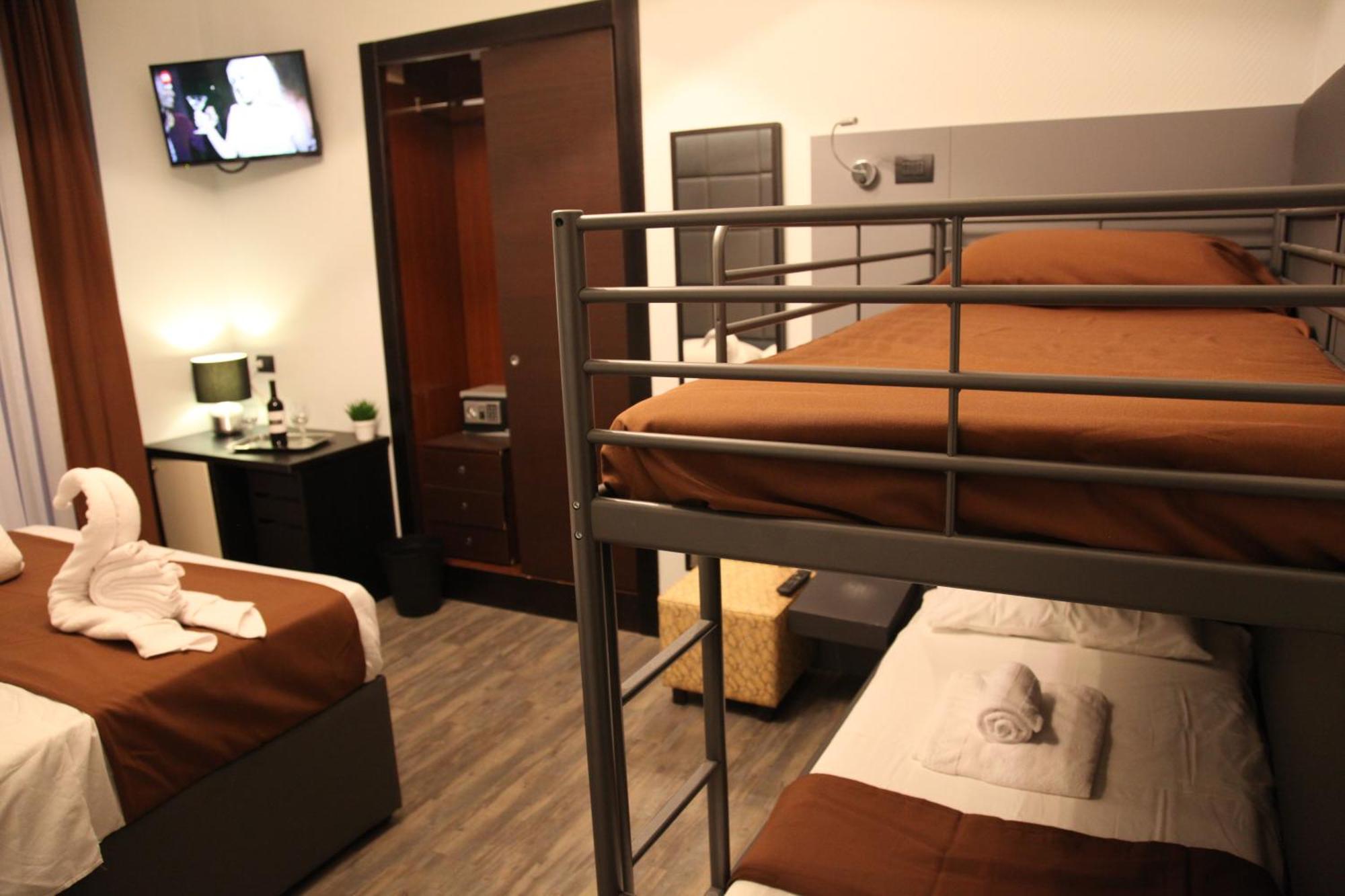 Dolce Vita Rooms Naples Extérieur photo