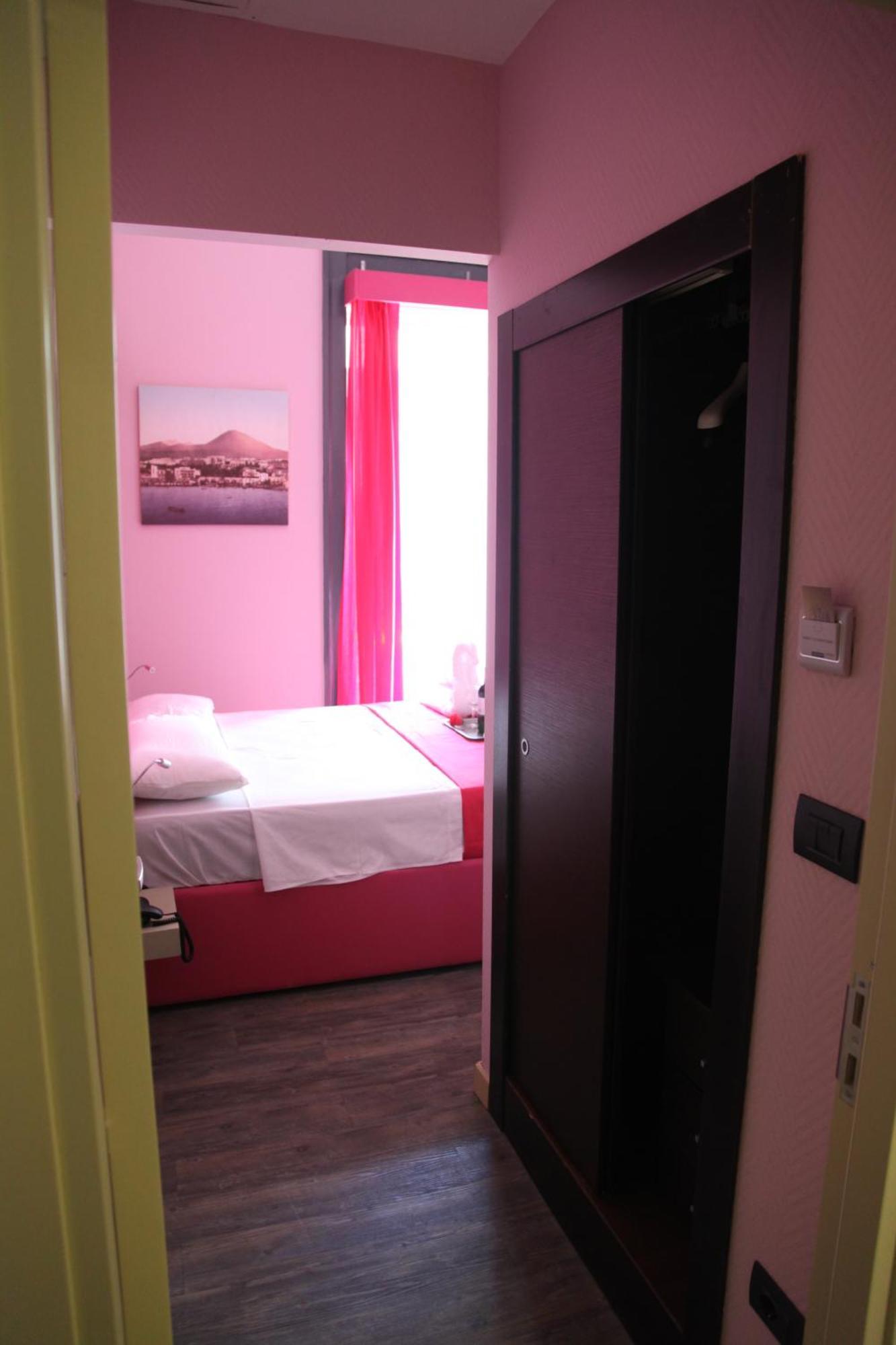 Dolce Vita Rooms Naples Extérieur photo