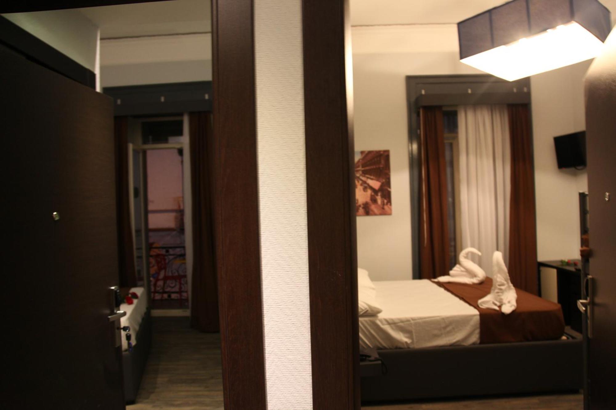 Dolce Vita Rooms Naples Extérieur photo
