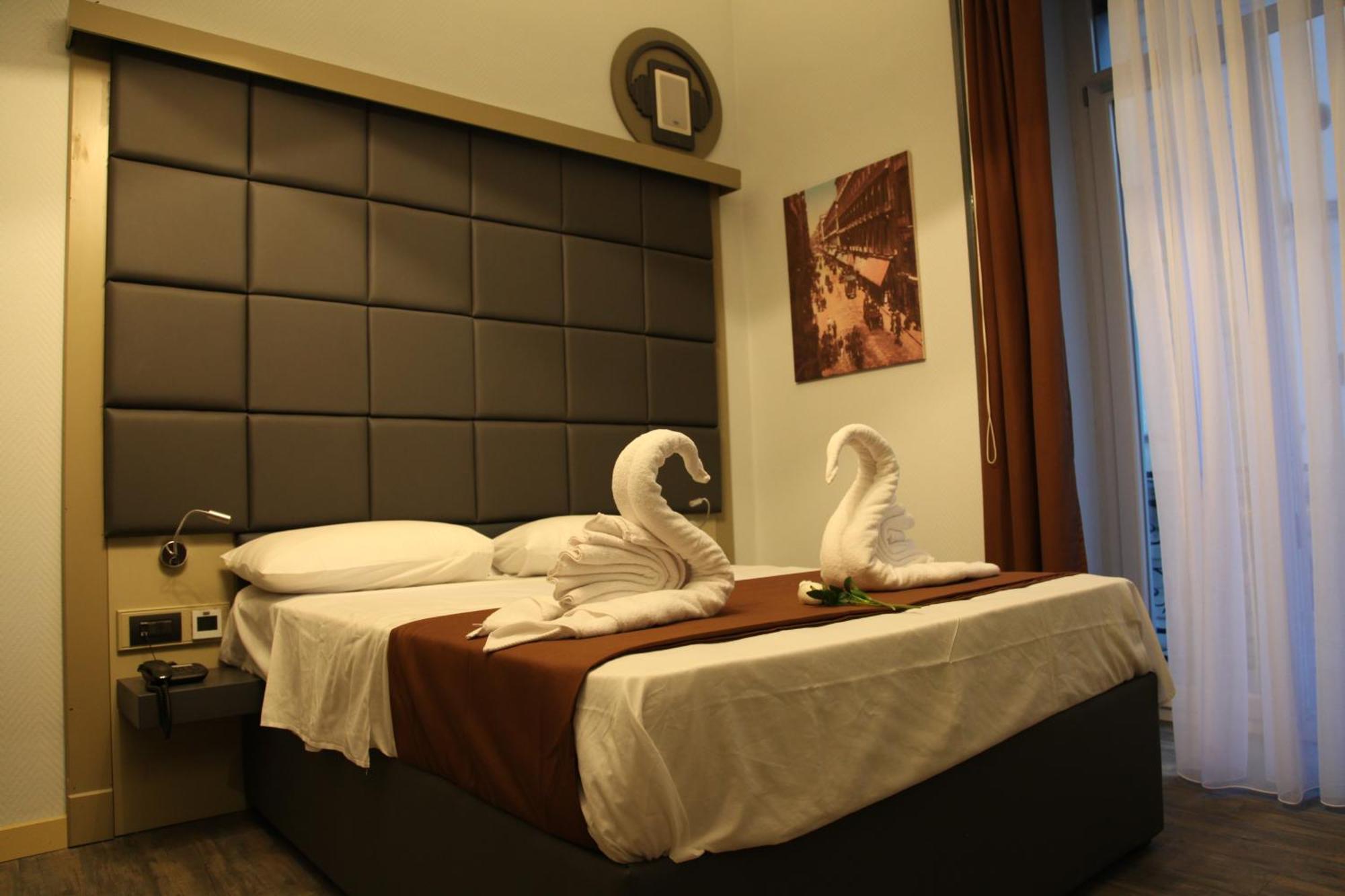 Dolce Vita Rooms Naples Extérieur photo